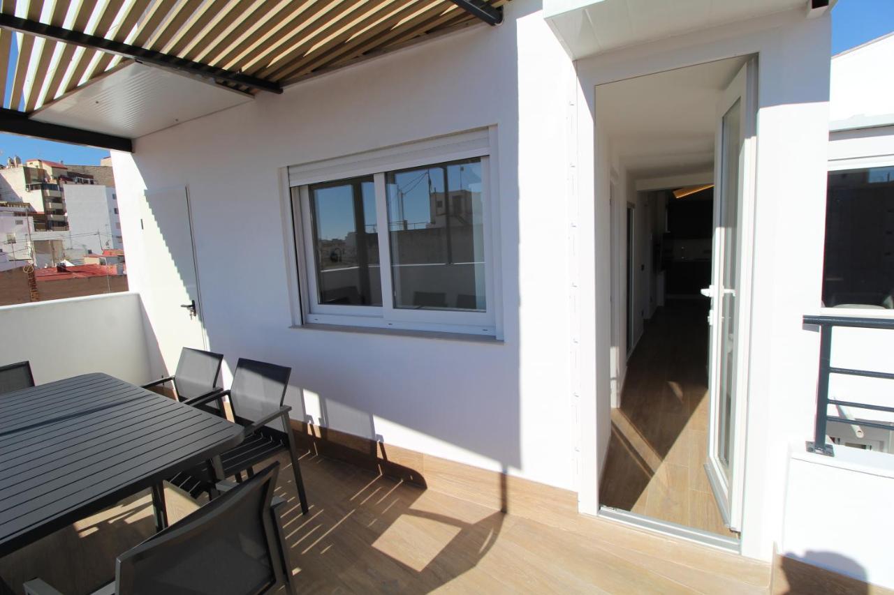 Apartamento Atico loft de lujo con terraza espectacular y vista a los 2 castillos Alicante Exterior foto